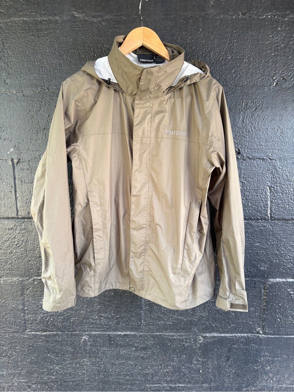 Marmot Men’s Khaki Waterproof Hooded Raincoat Underarm Zip